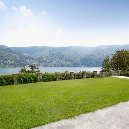 Luxury With Share Pool Appartamento